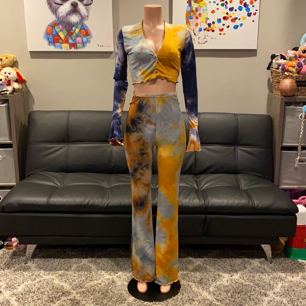 OOTDFash Yellow Blue Tie Dye Two Piece Set Bell Sleeve Flare Pants S NWT
